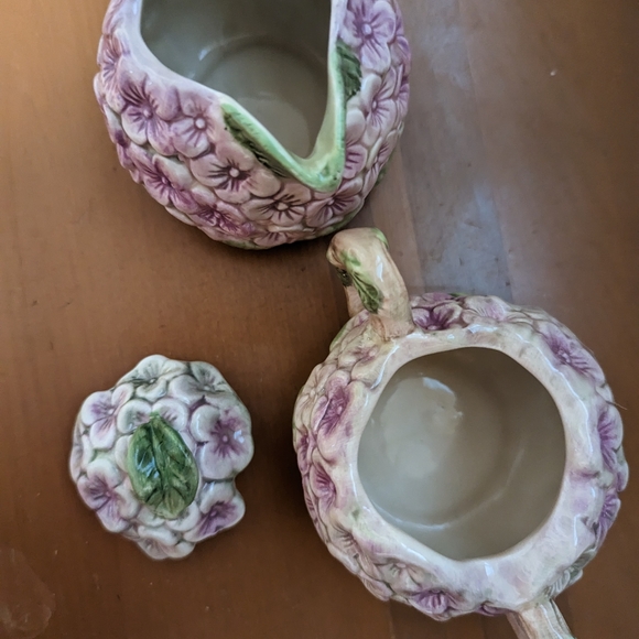 Purple Hydrangea Creamer and Sugar Bowl with lid - Picture 7 of 7